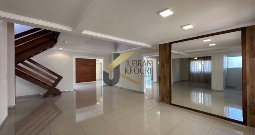 Casa à venda no renomado loteamento alphaville campinas! com 3 dormitórios, sendo todos suítes, conta com 3 salas amplas e integradas, espaço gourmet.