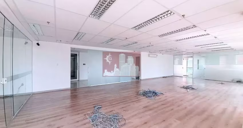 Conjunto comercial de salas prontas para uso, inclusive com ar condicionado, com 260mt2 e 7 vagas