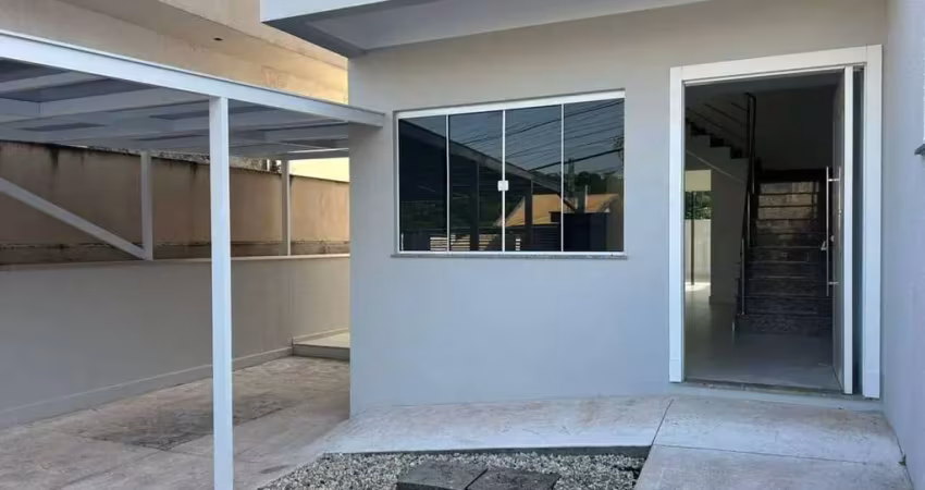 Aluguel sobrado triplex no bairro nobre em  balneário camboriú