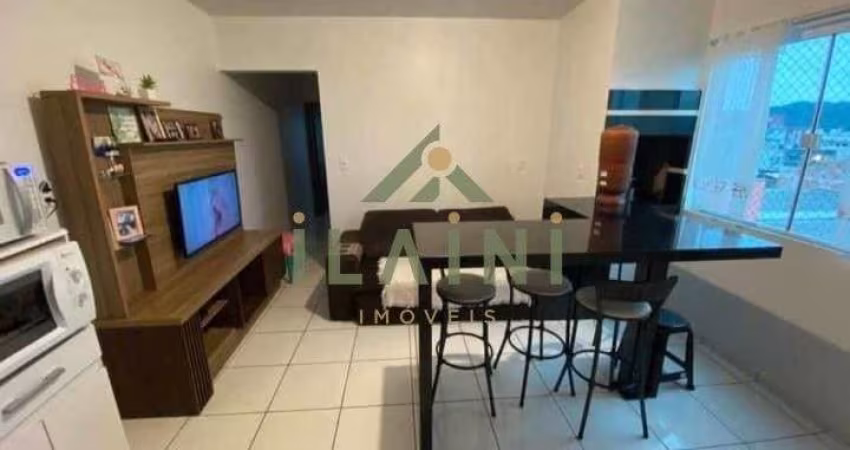 Apartamento á venda com 2 dormitórios, garagem coberta bairro Areias em Camboriú SC