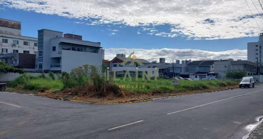 Terreno com área  grande á venda em Camboriú SC