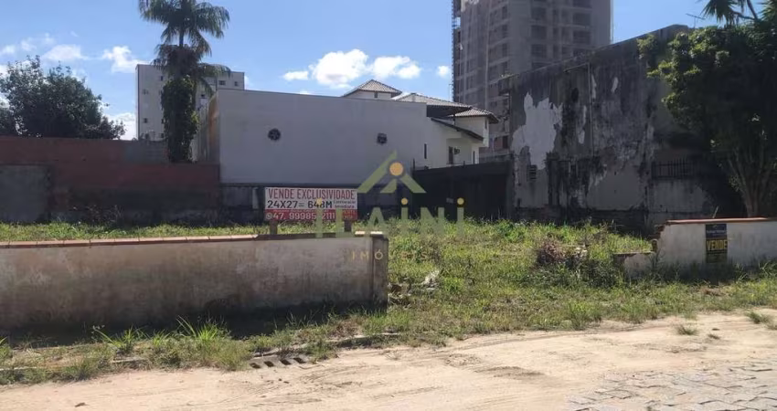 Terreno no Centro de Camboriú 648m²