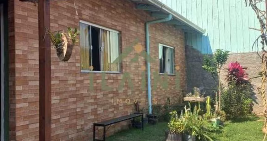 Casa térrea Com 3 dormitórios localizado no bairro Rio Pqueno Camboriú!