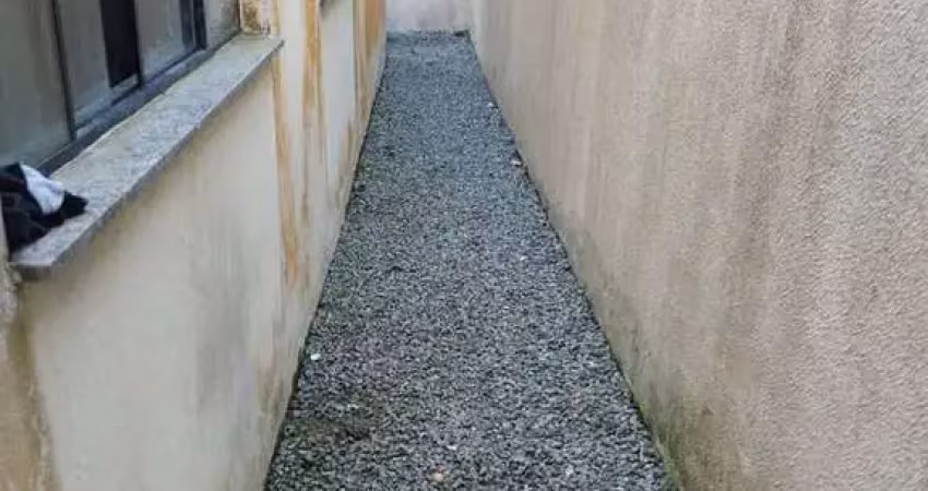 Casa a venda localizada no bairro cedro em camboriú.