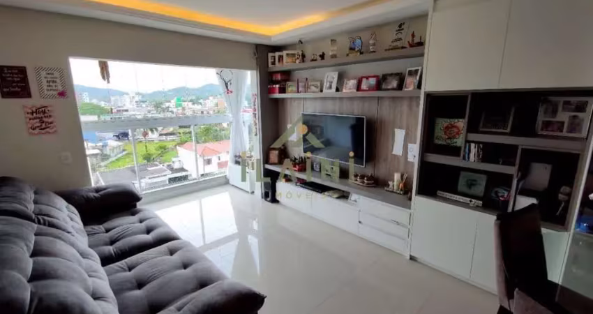Apartamento semi-mobiliado a venda no centro de camboriú!