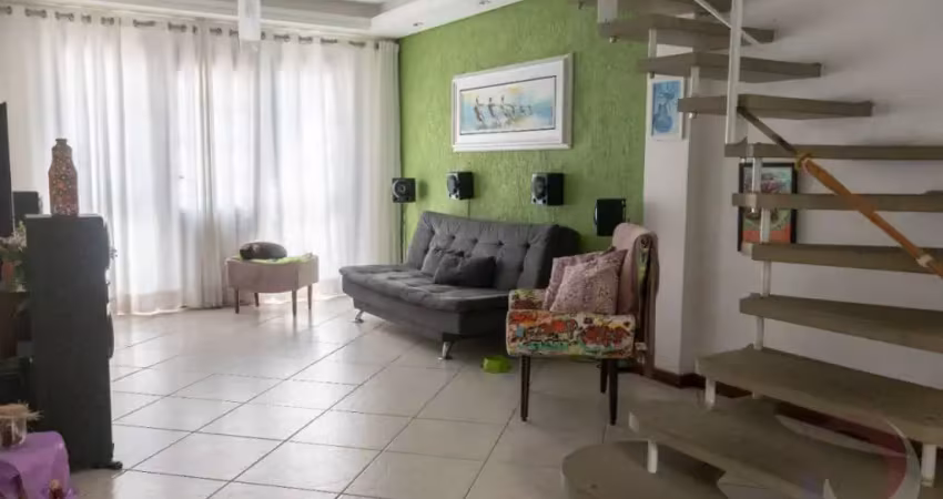 Casa Residencial de 4 dorms no bairro Nossa Senhora Do Rosario