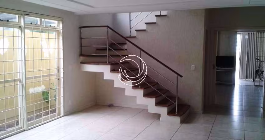 Casa Residencial de 5 dorms no bairro Capoeiras