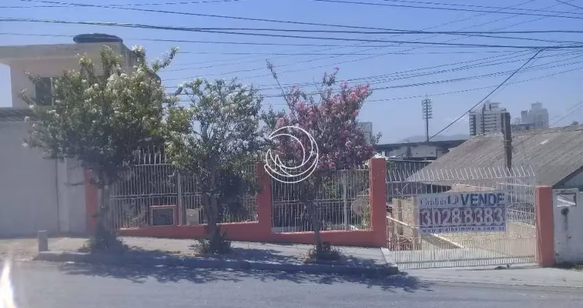 Terreno à venda na Rua Felipe Neves, --, Estreito, Florianópolis