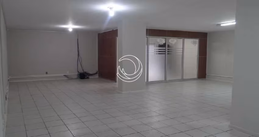 Sala Comercial de 113.5m² no bairro Centro