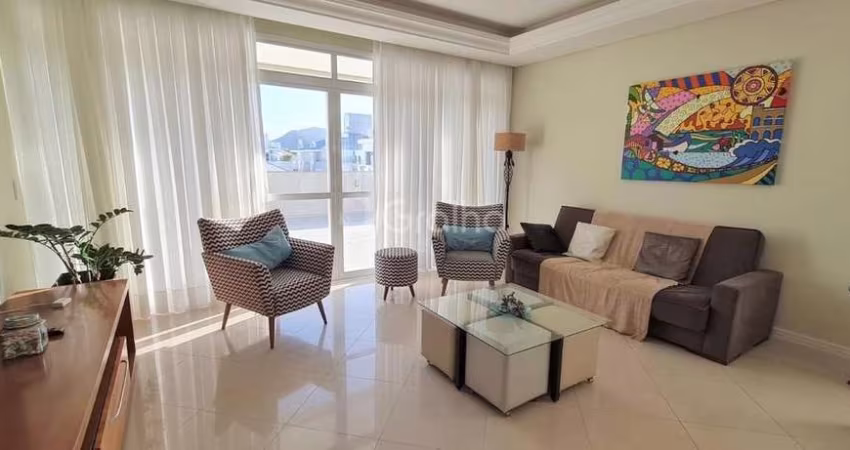 Cobertura de 235m² com 4 quartos sendo 1 suítes nos Ingleses