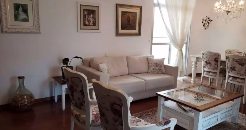 Cobertura de 3 dorms no bairro Centro