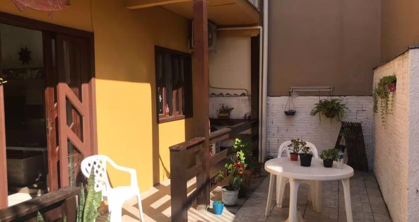 Casa Residencial de 5 dorms no bairro Lagoa Da Conceição