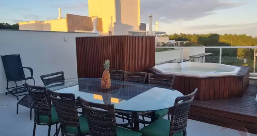 Cobertura de 2 dorms no bairro Campeche
