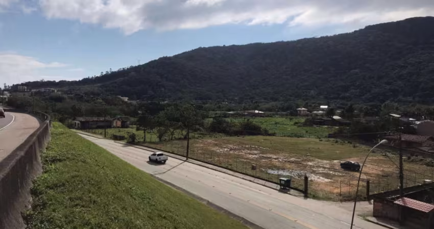 Terreno de 3500m² no bairro Enseada do Brito (Ens Brito)