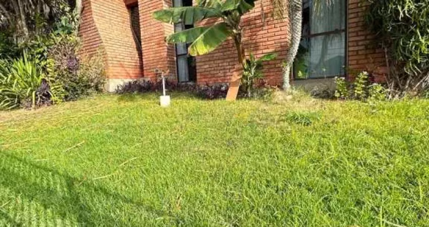 Casa Residencial de 4 dorms no bairro Jardim Atlântico