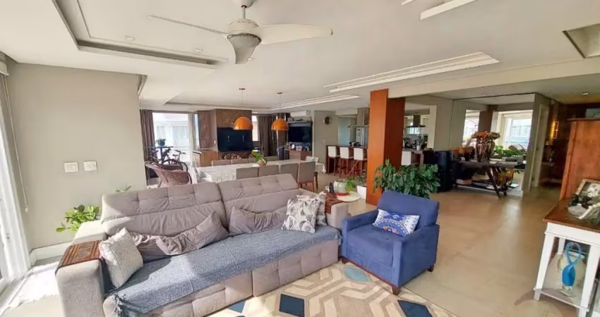 Cobertura de 4 dorms no bairro Campeche