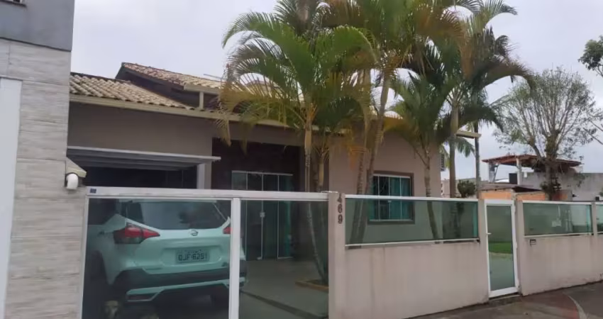 Casa residencial de 2 dorms no bairro barra do aririú