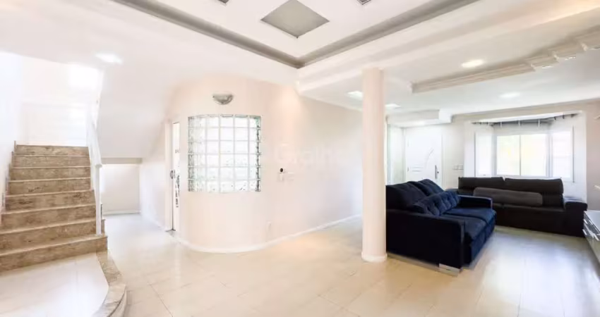 Casa de 239m² com 3 quartos sendo 1 suíte na pedra branca