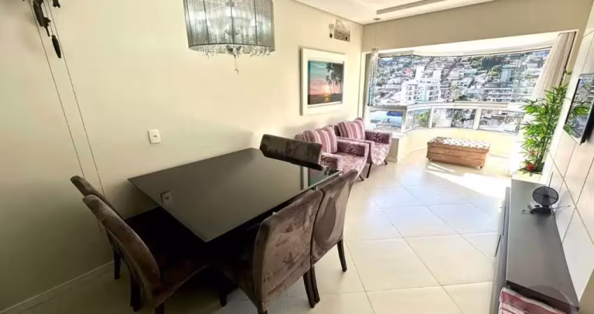 Cobertura de 3 dorms no bairro Centro