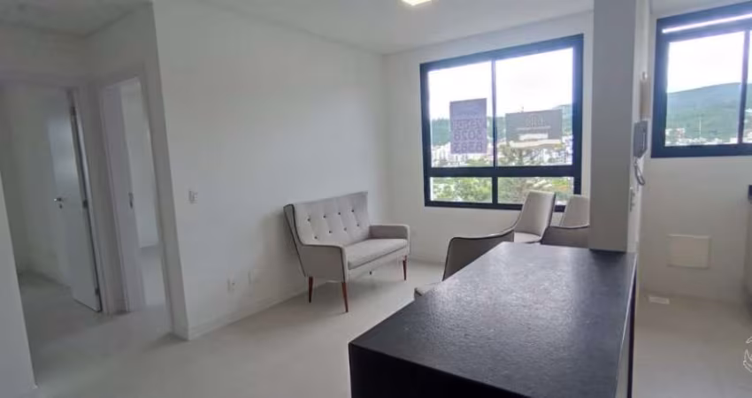 Apartamento de 2 dorms no bairro Carvoeira