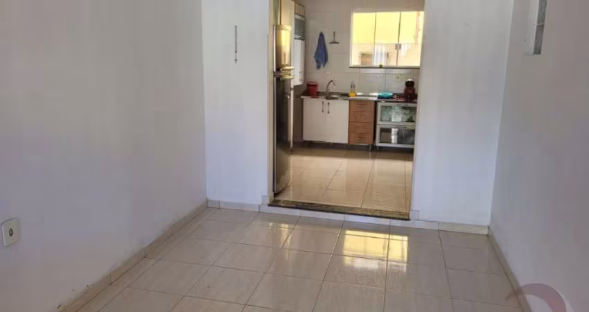 Casa Residencial de 2 dorms no bairro Real Parque