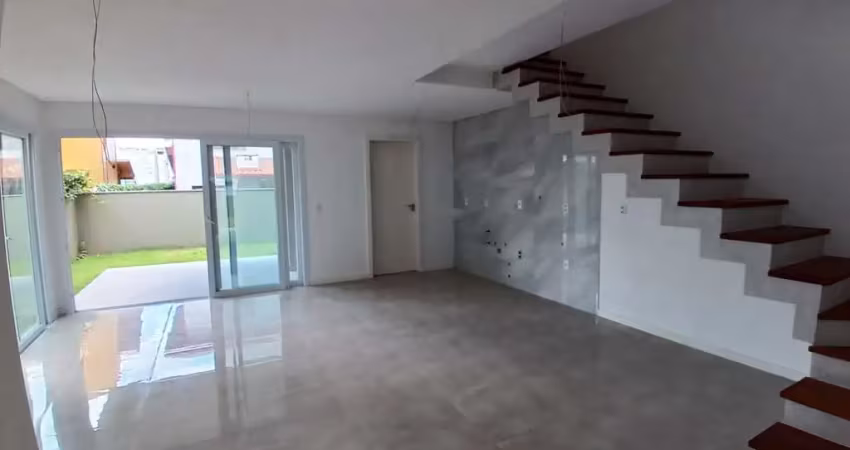 Casa Residencial de 4 dorms no bairro Campeche