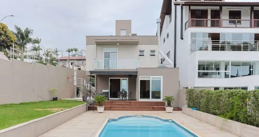 Casa de 269m² com 3 quartos sendo 1 suíte no bairro Itaguaçú em Florianópolis
