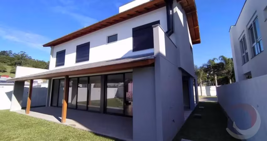 Casa residencial de 4 dorms no bairro cachoeira do bom jesus