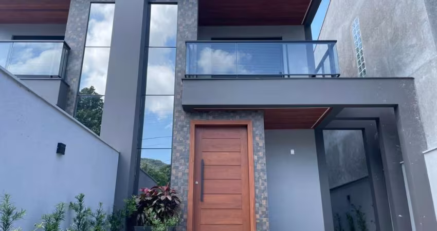 Casa Residencial com 3 quartos no bairro Pântano Do Sul