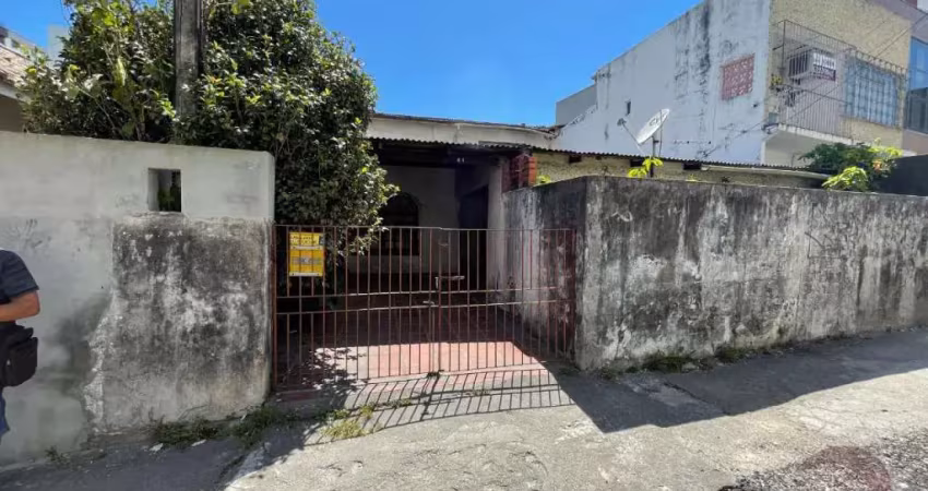 Terreno à venda na Rua São Vicente de Paula, --, Agronômica, Florianópolis