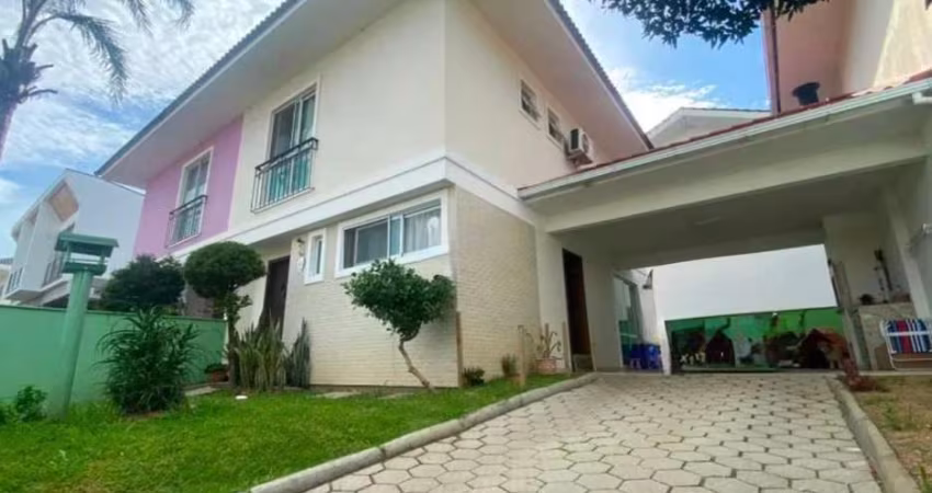 Casa Residencial de 3 dorms no bairro Campeche