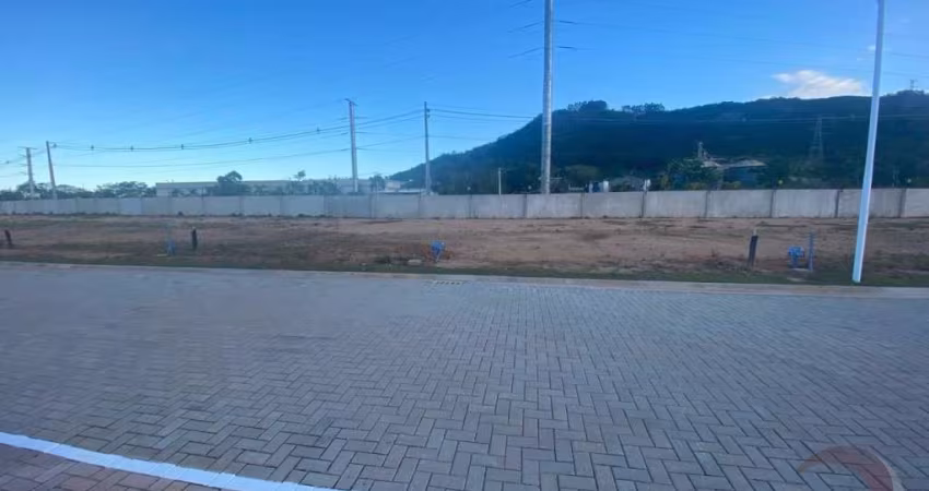 Terreno de 150m² no bairro Beira Rio