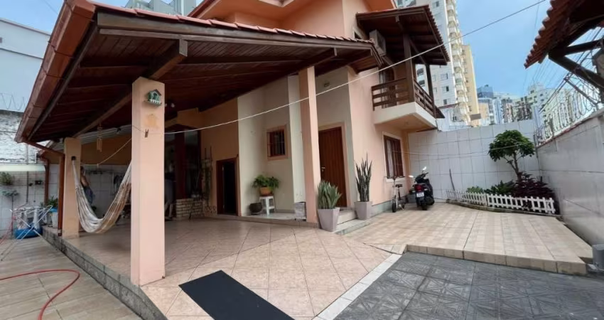 Casa Comercial de 150m² no bairro Campinas