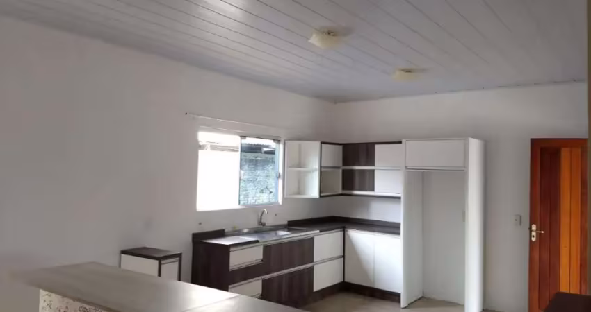 Casa Residencial de 2 quartos no bairro Tapera da Base