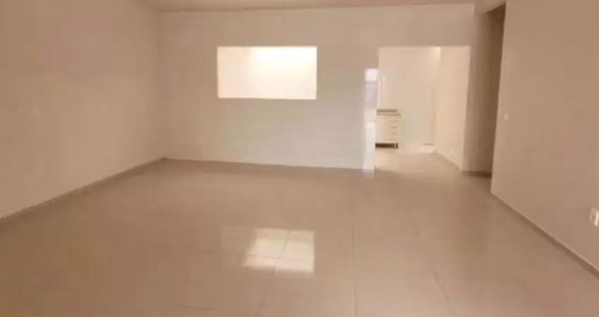 Casa Residencial de 2 dorms no bairro Passa Vinte