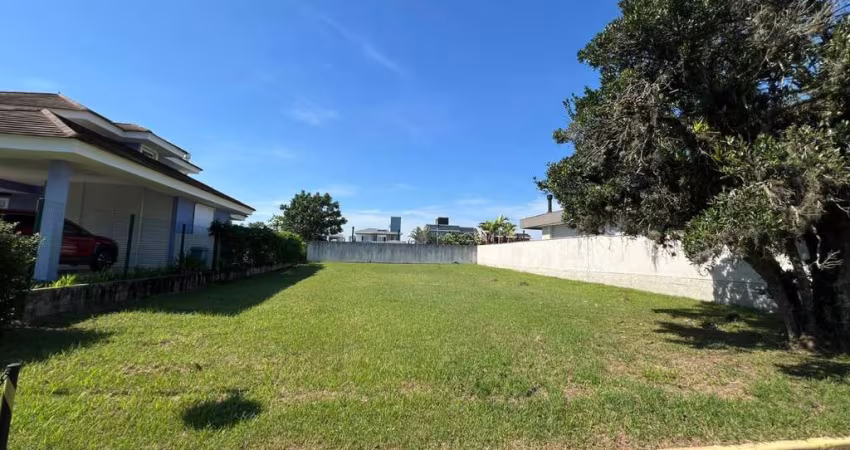 Terreno de 510m² no bairro Campeche