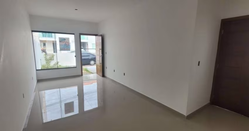 Casa Residencial de 3 dorms no bairro Forquilhas