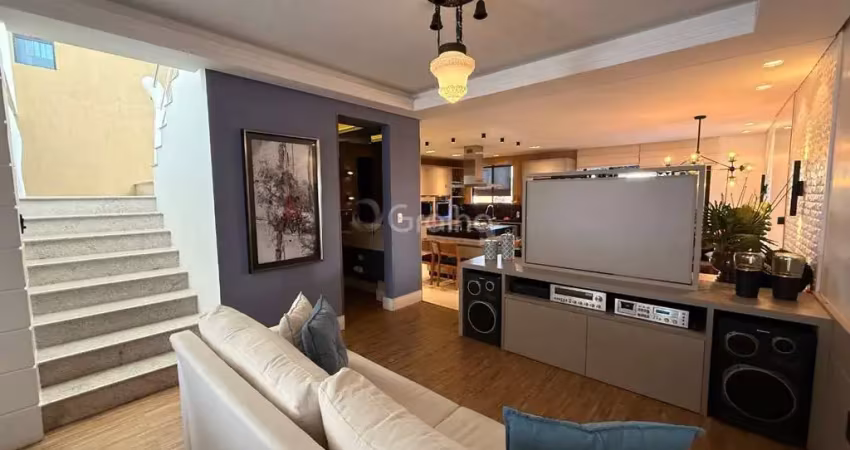 Casa de 232m² com 4 quartos sendo 1 suíte no saco dos limões