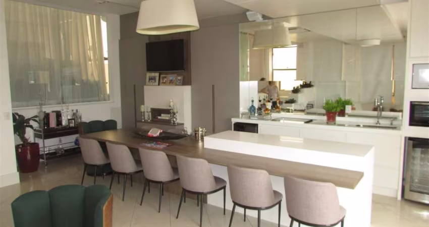 Apartamento de 3 dorms no bairro Agronômica