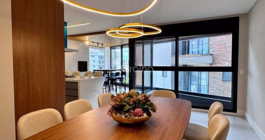 Apartamento com 3 suítes em Jurerê