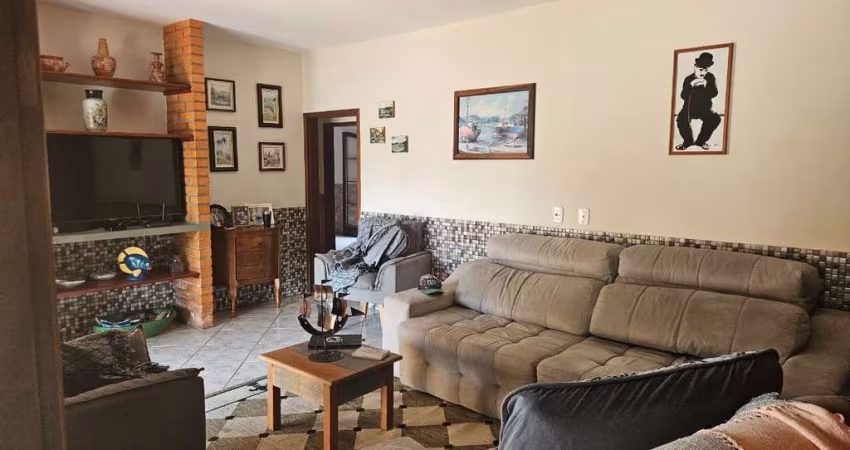 Linda Casa com 4 drms na Praia de Fora - Palhoça SC