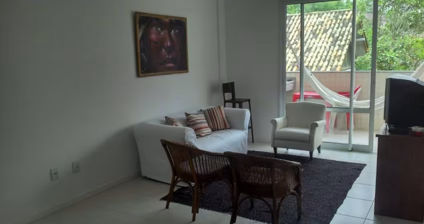 Apartamento Com 03 Dormitórios No Bairro Rio Tavares!