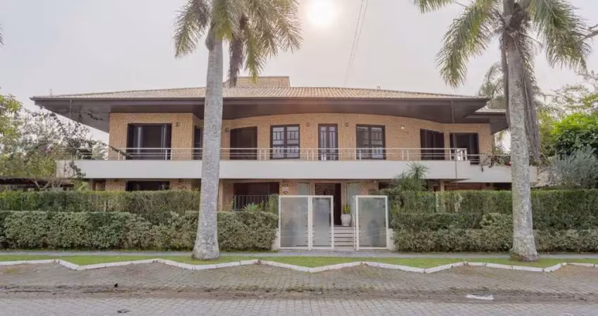 Casa Alto Padrão com 467,00m² e 5 suítes em Jurerê Internacional