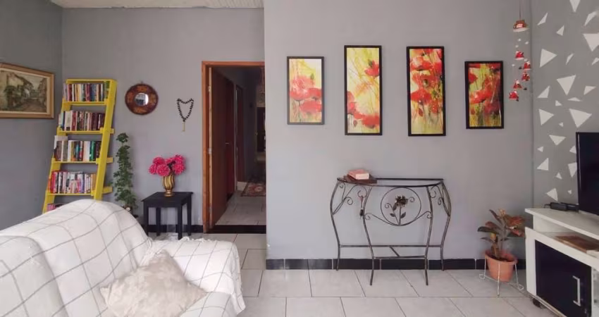 Casa residencial com 3 dormitórios no bairro Balneário