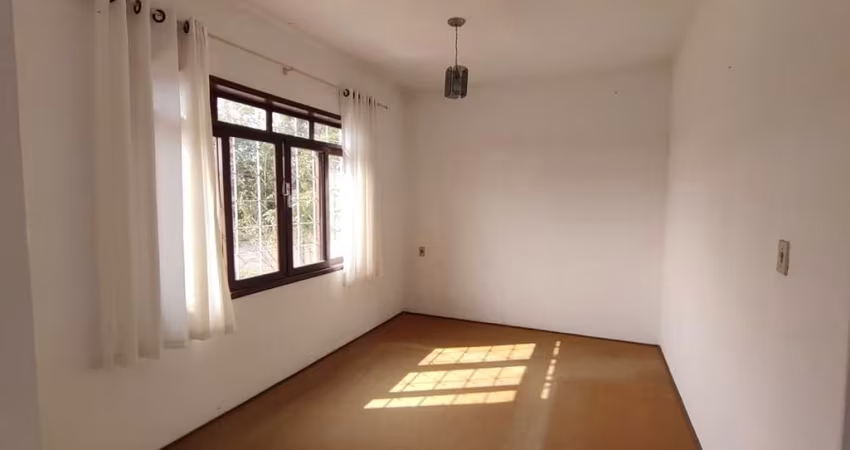 Casa residencial com 80m² e 3 dormitórios na Vargem Pequena