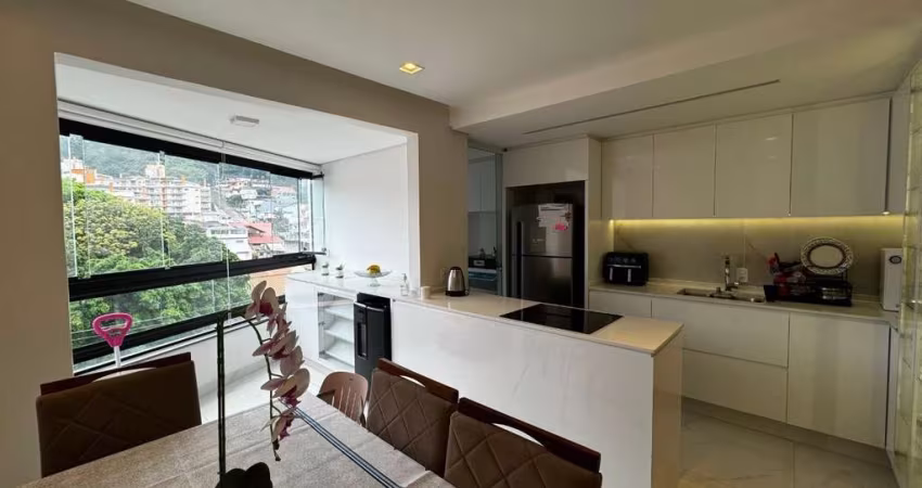 Apartamento com 2 dormitórios no Saco dos Limões