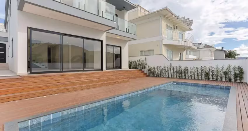 Linda casa com 3 suítes na Pedra Branca