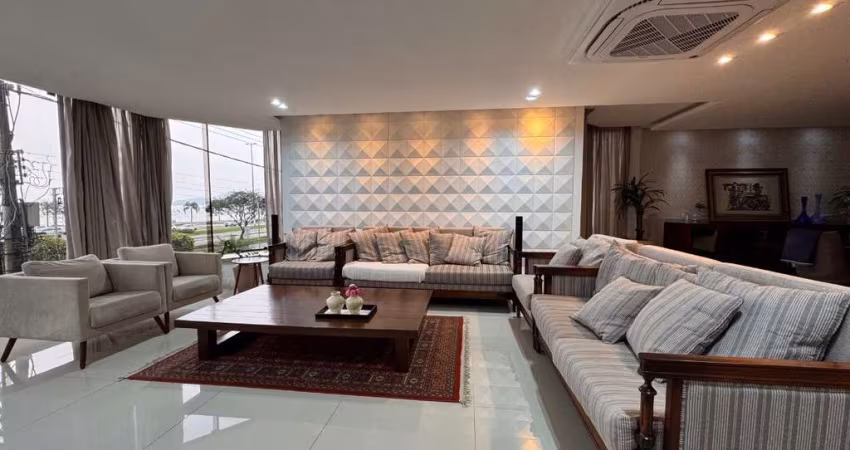 Apartamento com 473,83 m² e 4 quartos sendo 2 suítes no Centro de Florianópolis