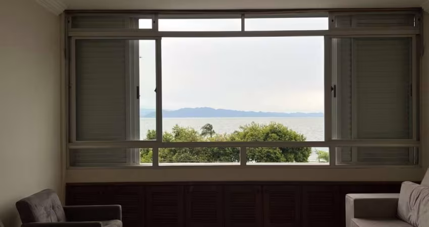 Apartamento de 161m² com 4 quartos sendo 2 suítes no Centro