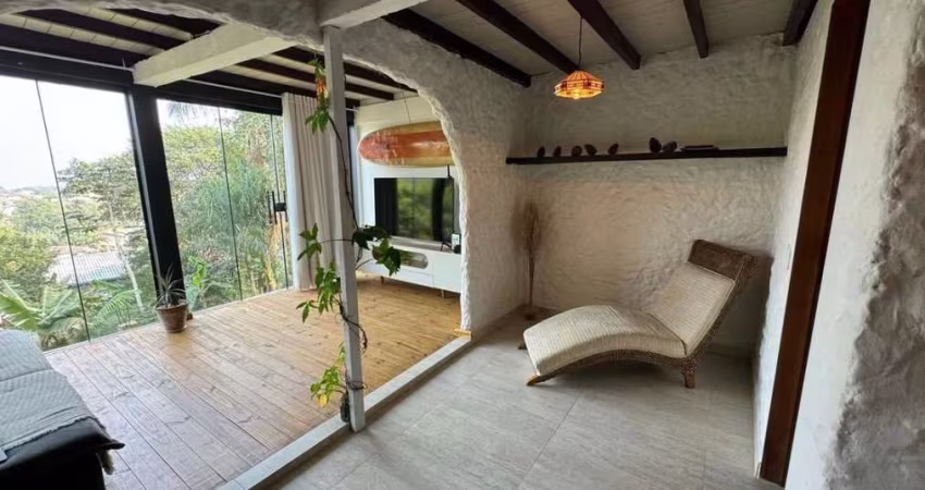 Casa residencial com 3 quartos em Ponta das Canas